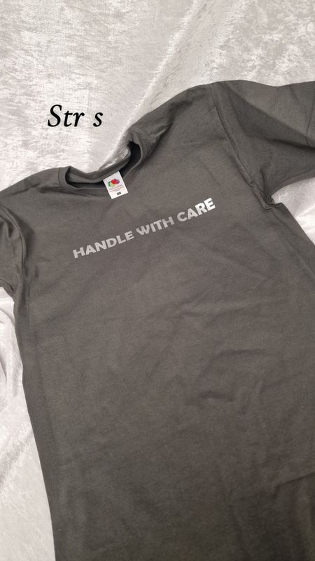 Handle with care grå m sølv ( S )
